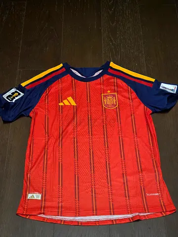 Spain 2026 world cup home football shirt/jersey