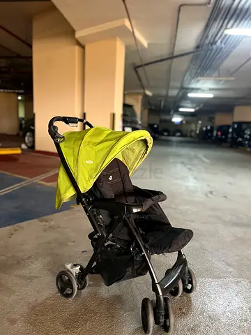 Joie Lightweight Stroller in Lime Green and Black