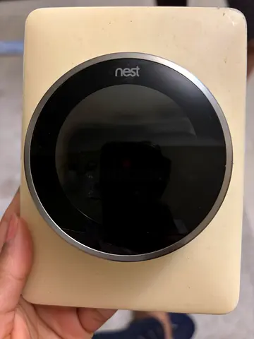 Google Nest Learning Thermostat (used) - Round Smart Thermostat