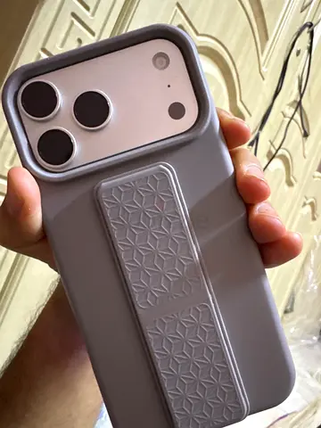 iPhone 17 pro max (silver) with protective case