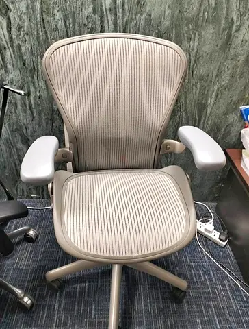 Selling herman miller Aeron chair.good condition only little use