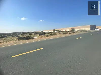 للبيع أرض صناعية علي الشارع الرئيسي / تمالك حر لجميع الجنسيات /  جاهزة للبناء / منطقة الصجعة ( الجليل بلوك 3 )