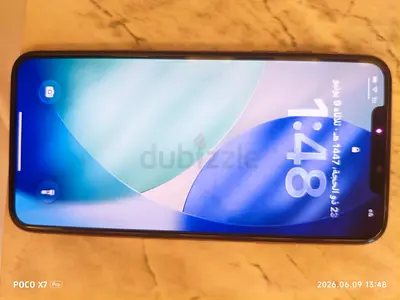 iPhone 11 Pro Max, no repairs whatsoever. The phone comes with all original parts.