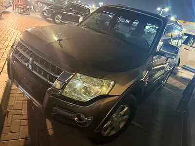 Mitsubishi Pajero 2015 GCC Specs fullopshin brown cokor