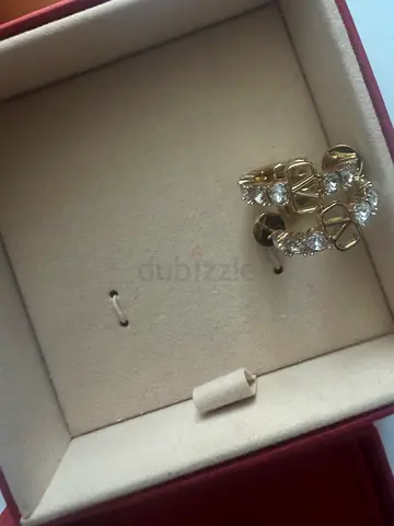 Valentino  earring real one