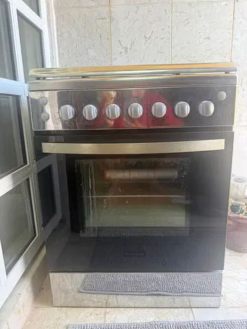 Used stainless steel freestanding Cooking Range with glass door – good working condition