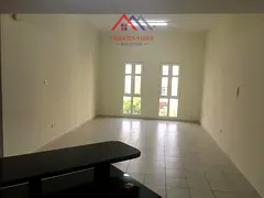 Near to Metro and Markets 1BR Apartment | Building 39 | Metro & City View