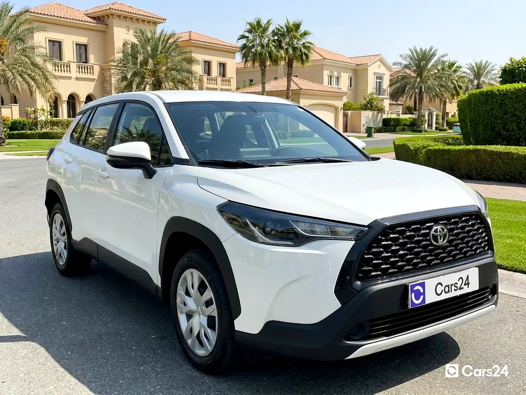 Toyota Corolla Cross 2023 — photo 1 of 13