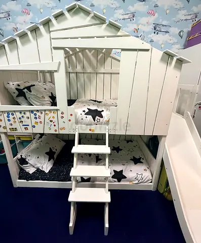 Tree house bunk bed for sales in good condition