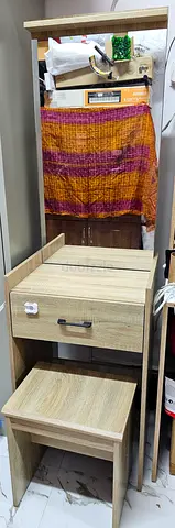 Dressing table with stool with matress free