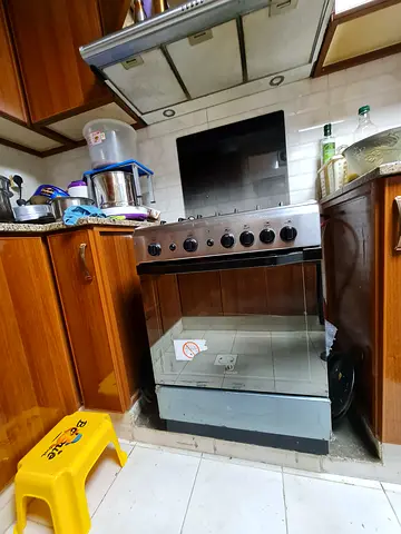 INDESIT brand heavy duty cooking range in excellent condition