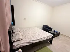 Master room available in 4 BHK flat Near Lakepark / WTC / Khalifa street