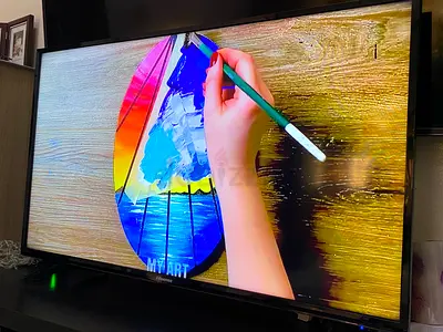 Hisense 43-inch Smart LED TV in good working condition