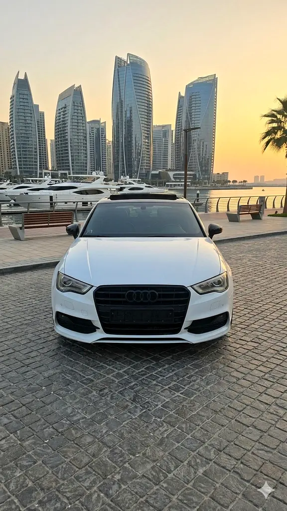 Audi A3 2016 — photo 1 of 10