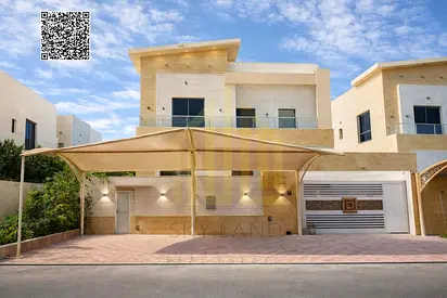 Ready to move in, with electricity, water, and air conditioning, in a quiet and prime location. Two floors and a rooftop, super deluxe finishing, on S