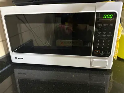 Toshiba Countertop Microwave - Good Working Condition