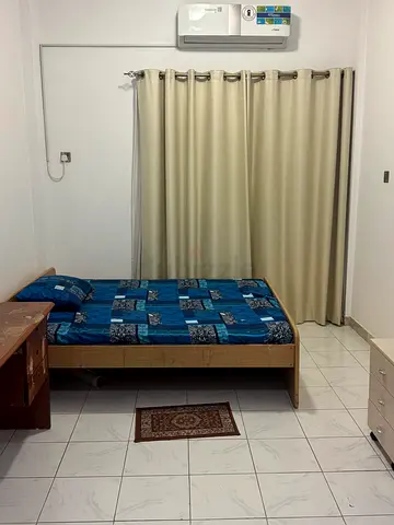 Family sharing room available for Indian