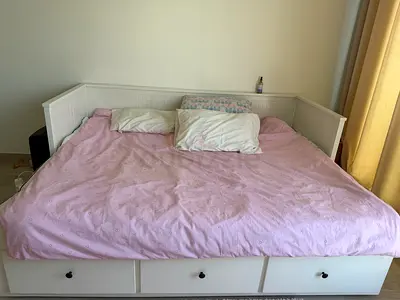 White daybed with 3 storage drawers and mattress good condition