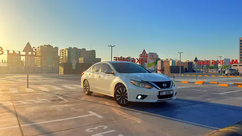 Nissan altima 2017 gcc spec full option perfect condition