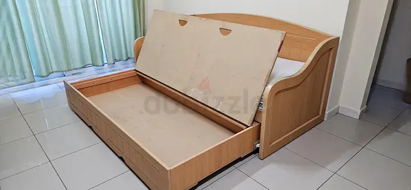 Wooden Daybed with Pull-Out Storage and Extra Sleeping Space