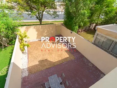 Spacious 2BR TH | Single Row | Vacant on transfer