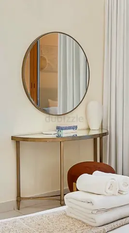 Dressing Table with Round Mirror