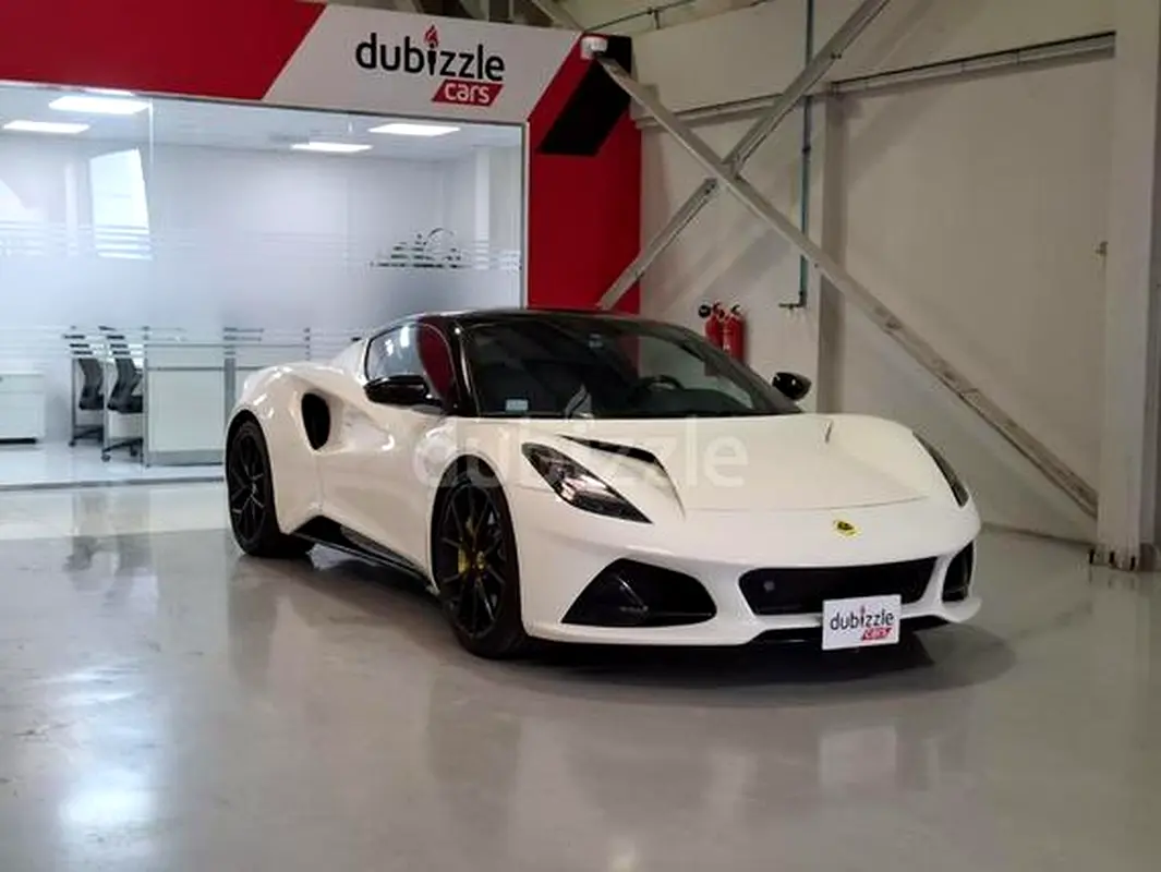 Lotus Emira 2025 — photo 1 of 14
