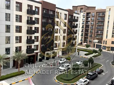 parking space is included. The building also offers comprehensive amenities, ==including a gym and a swimming pool for residents. An ideal opportunity