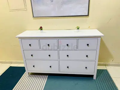 White 8-Drawer Wooden Dresser / Chest of Drawers - Good Condition