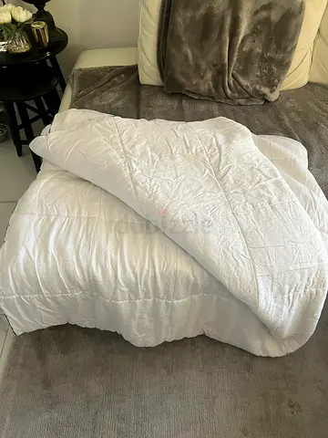 White Quilted King Comforter