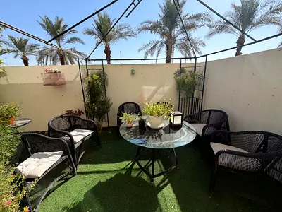 Durable Outdoor Garden Furniture 6 chairs Set with Round Table  Cushions