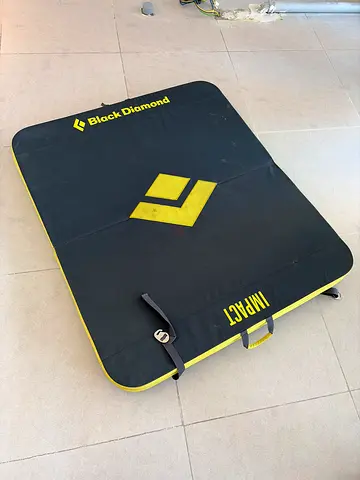 Black Diamond Impact Bouldering Crash Pad - Used, Good Condition