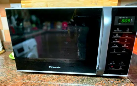Panasonic Countertop Microwave - Good Working Condition