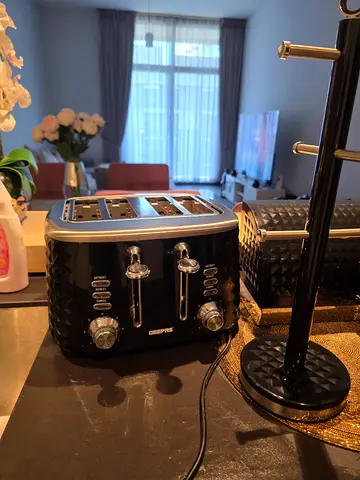 Geepas Toaster