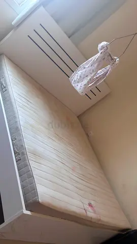 Bed and mattress