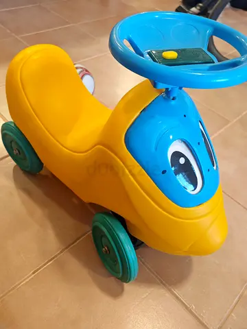 Little toddler ride-on car / push toy - good condition