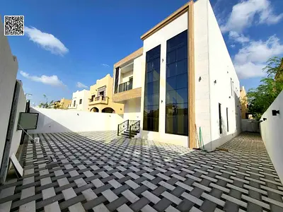 Luxury villa, fully equipped with air conditioning, negotiable.