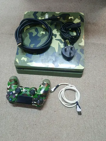 Modded Ps4 slim 1tb 35 games inside 1 controller