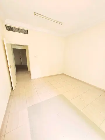 SHORT OFFER 2BHK WITH 1 MONTH FREE family building