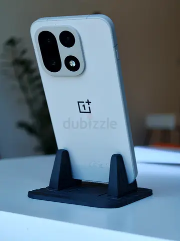 OnePlus 15 smartphone  almost new (white) - Global version