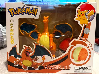 Pokemon Charizard Transformable Action Figure