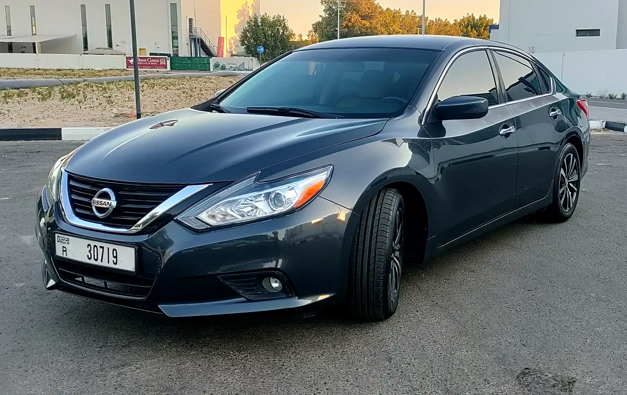 Nissan Altima 2016 — photo 1 of 8