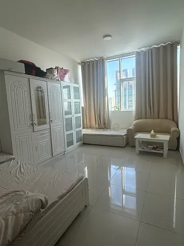 Bedspace available for executive female at Sharjah/Dubai border