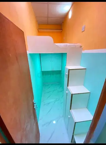 BRAND NEW PARTITION AVAILABLE NEAR METRO