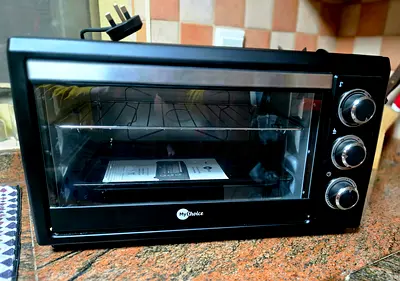 Compact countertop electric oven - used, good condition