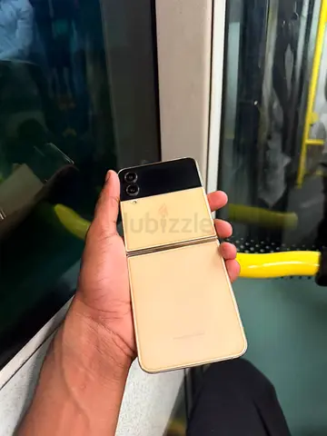 Samsung Galaxy Z Flip (Gold) - Good Condition, Works Perfectly