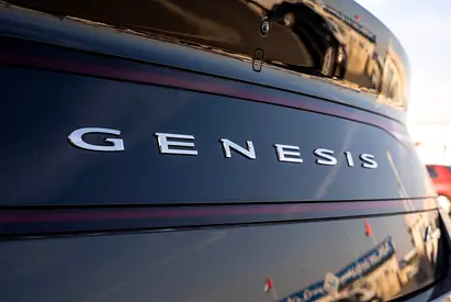2023 Genesis G90 — фото 4