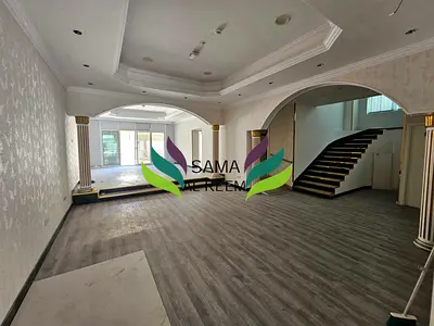 Fitted Commercial Villa| Main Road |Prime Location