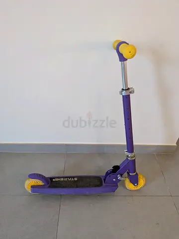 Kids foldable kick scooter - purple with yellow wheels