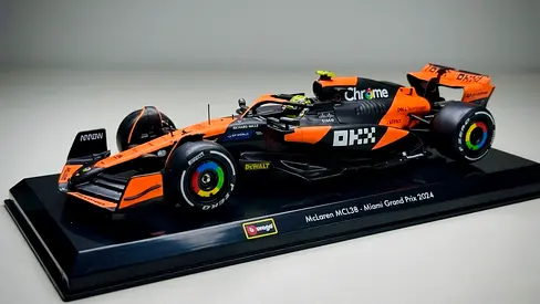 Bburago 1:24McLaren MCL38 - Miami GP 2024 Diecast Model